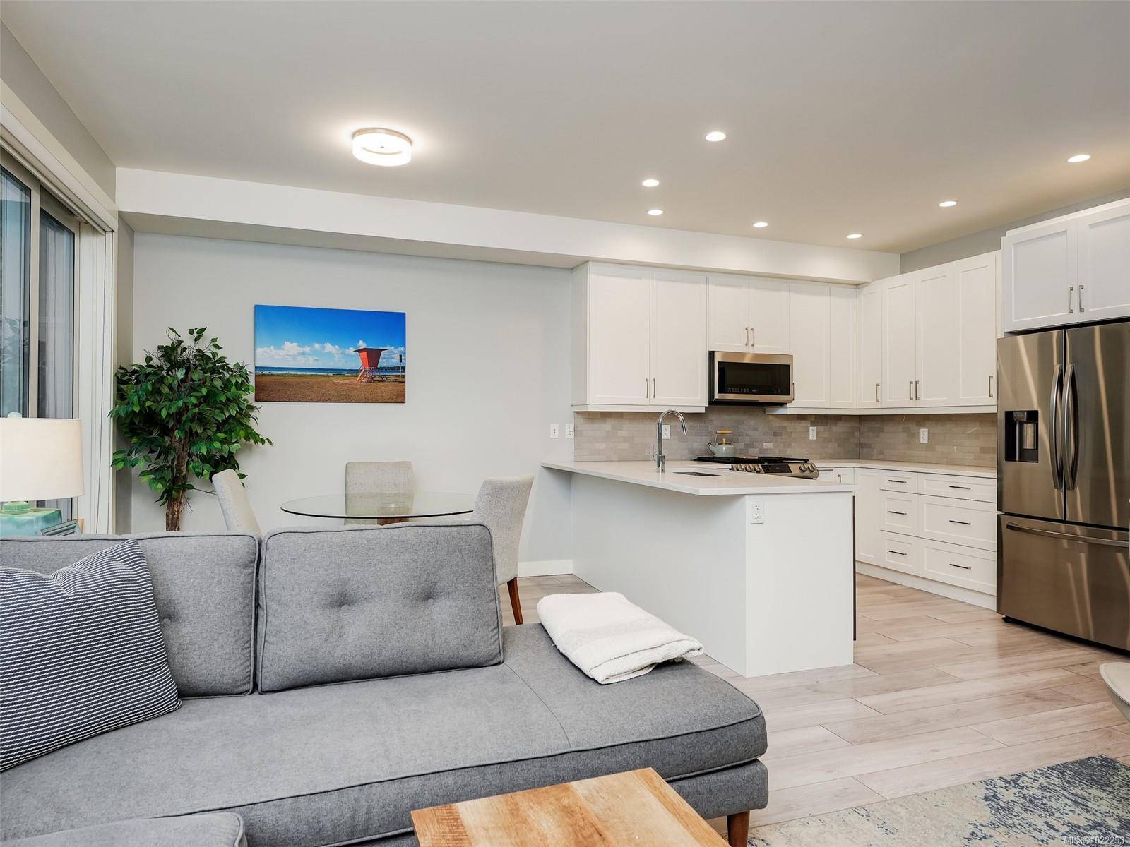 Langford, BC V9B 0X3,222 Lone Oak Pl