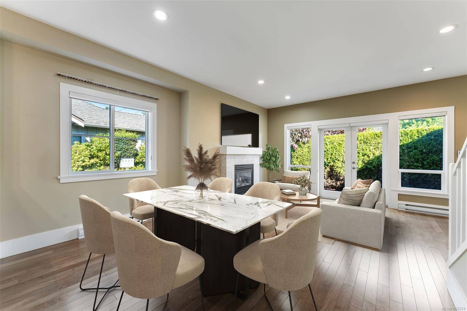 Sidney, BC V8L 2G4,2449 Malaview Ave #3