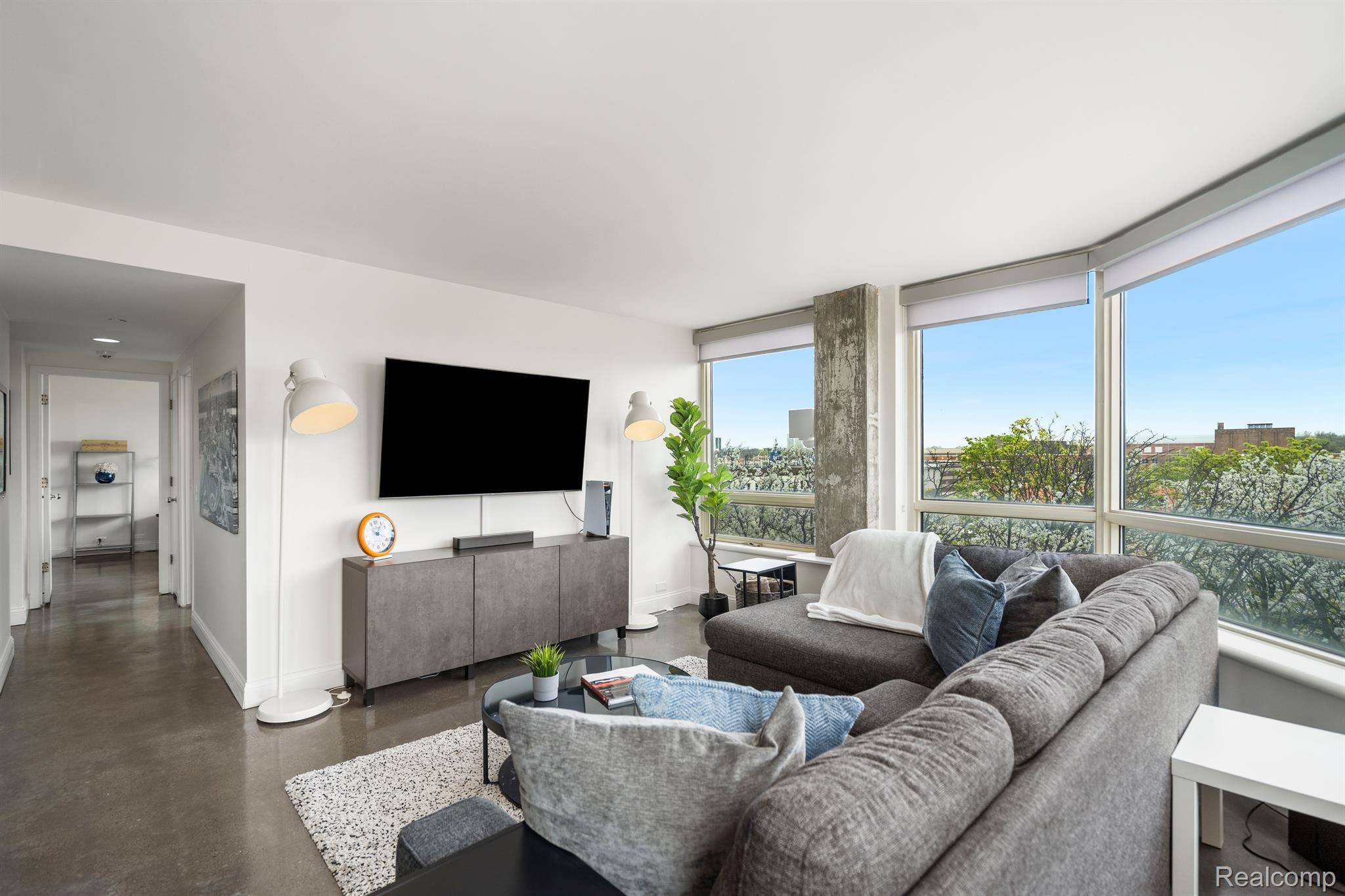 Detroit, MI 48207,3320 SPINNAKER LN #4A