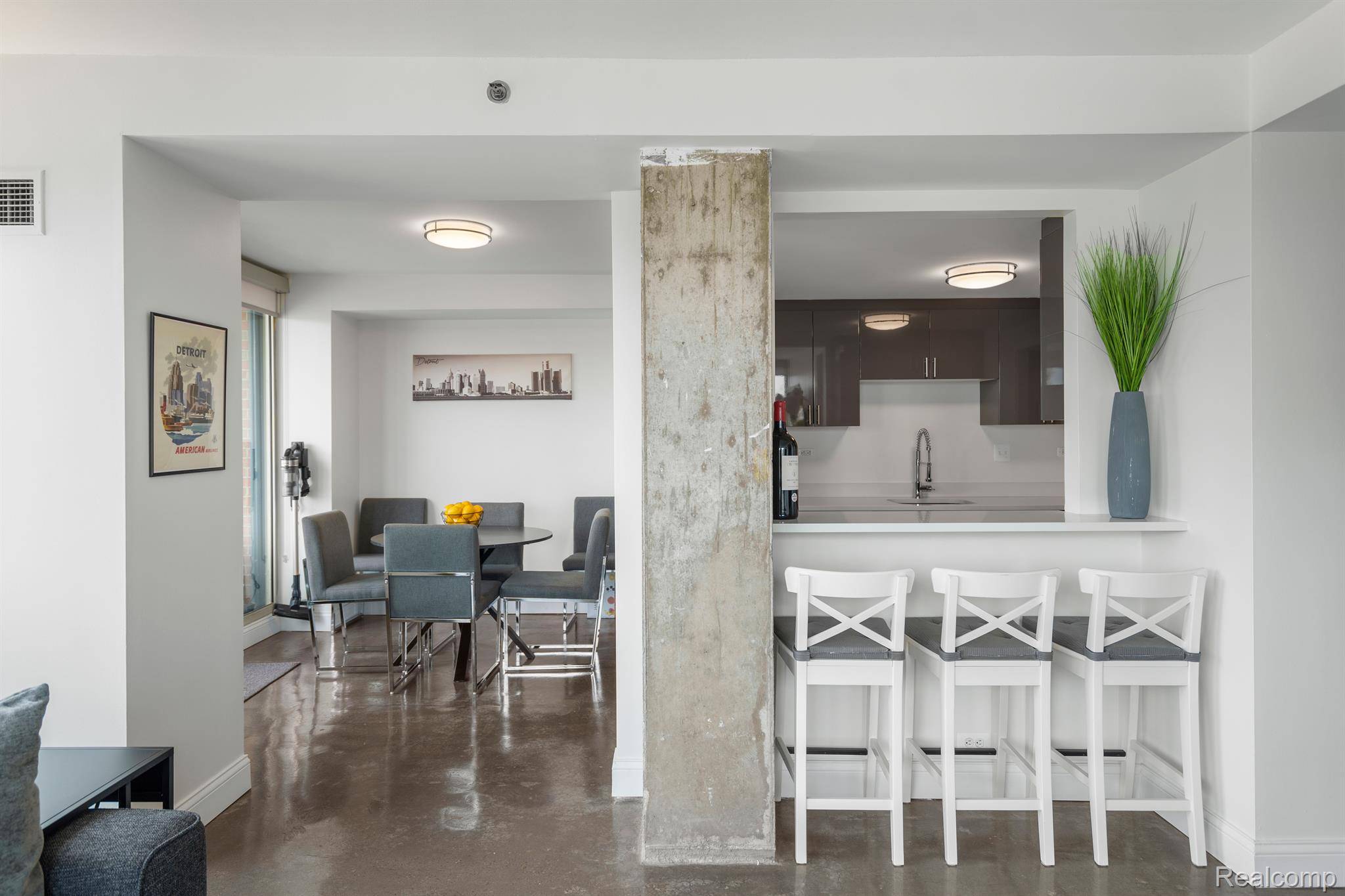 Detroit, MI 48207,3320 SPINNAKER LN #4A