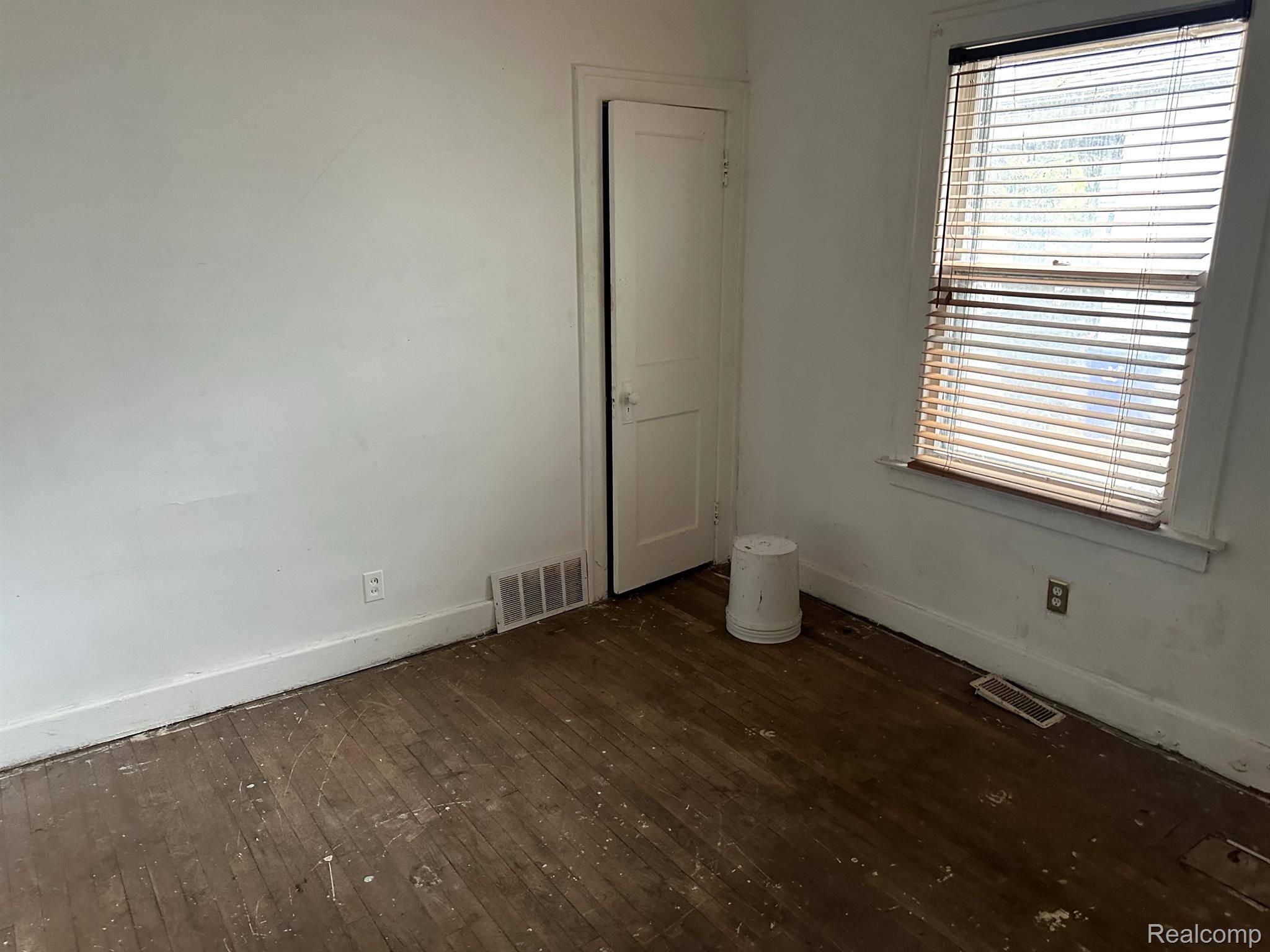 Detroit, MI 48224,3950 CADIEUX RD