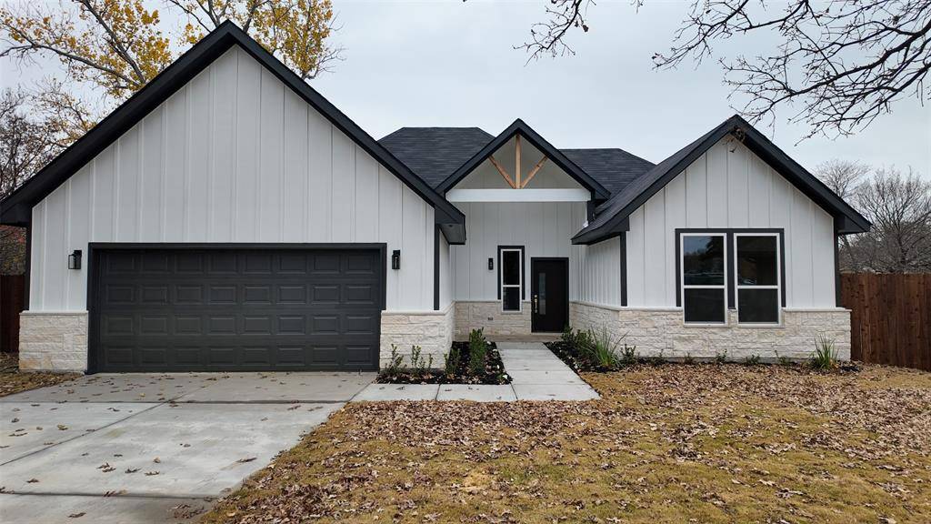 Lewisville, TX 75067,810 Foxwood Place