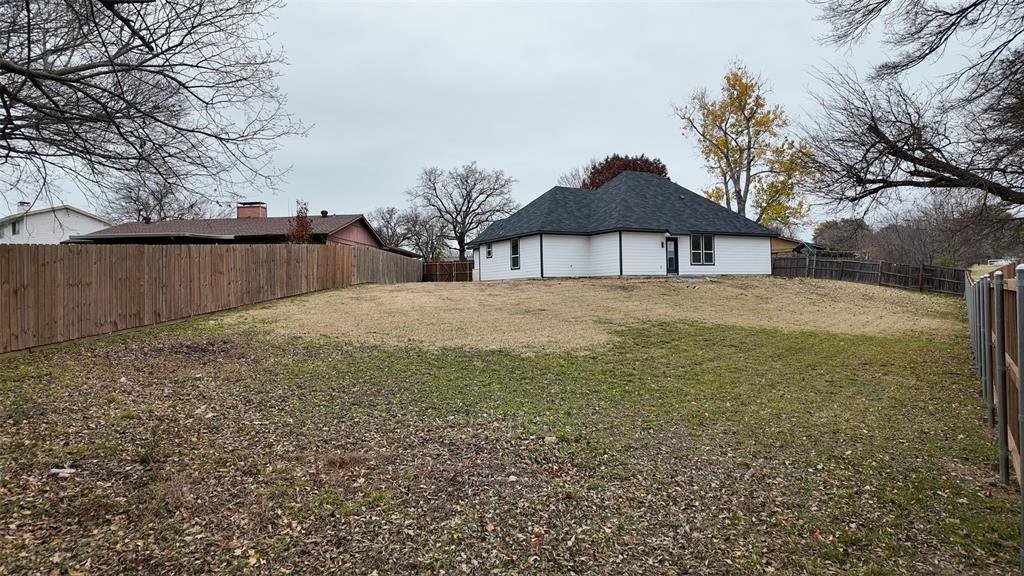 Lewisville, TX 75067,810 Foxwood Place