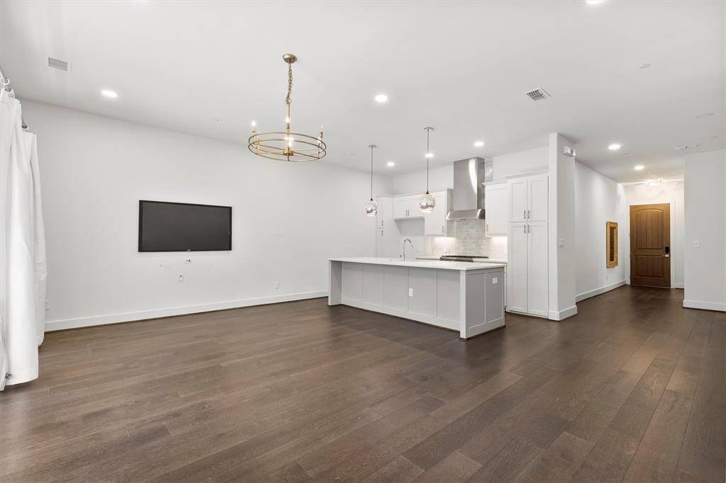 Addison, TX 75001,15875 Spectrum Drive #1106