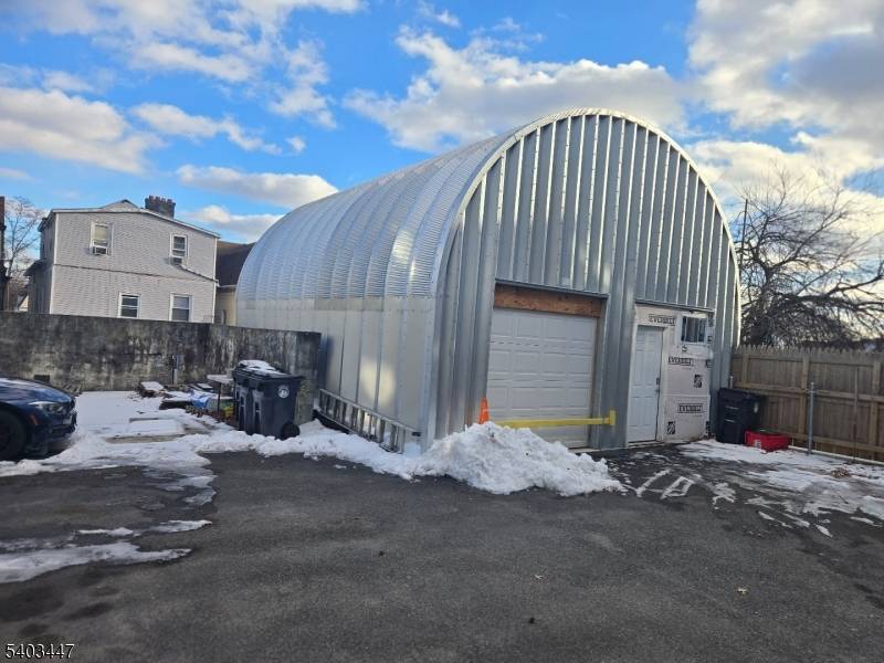 Newark City, NJ 07104,197 Woodside Ave