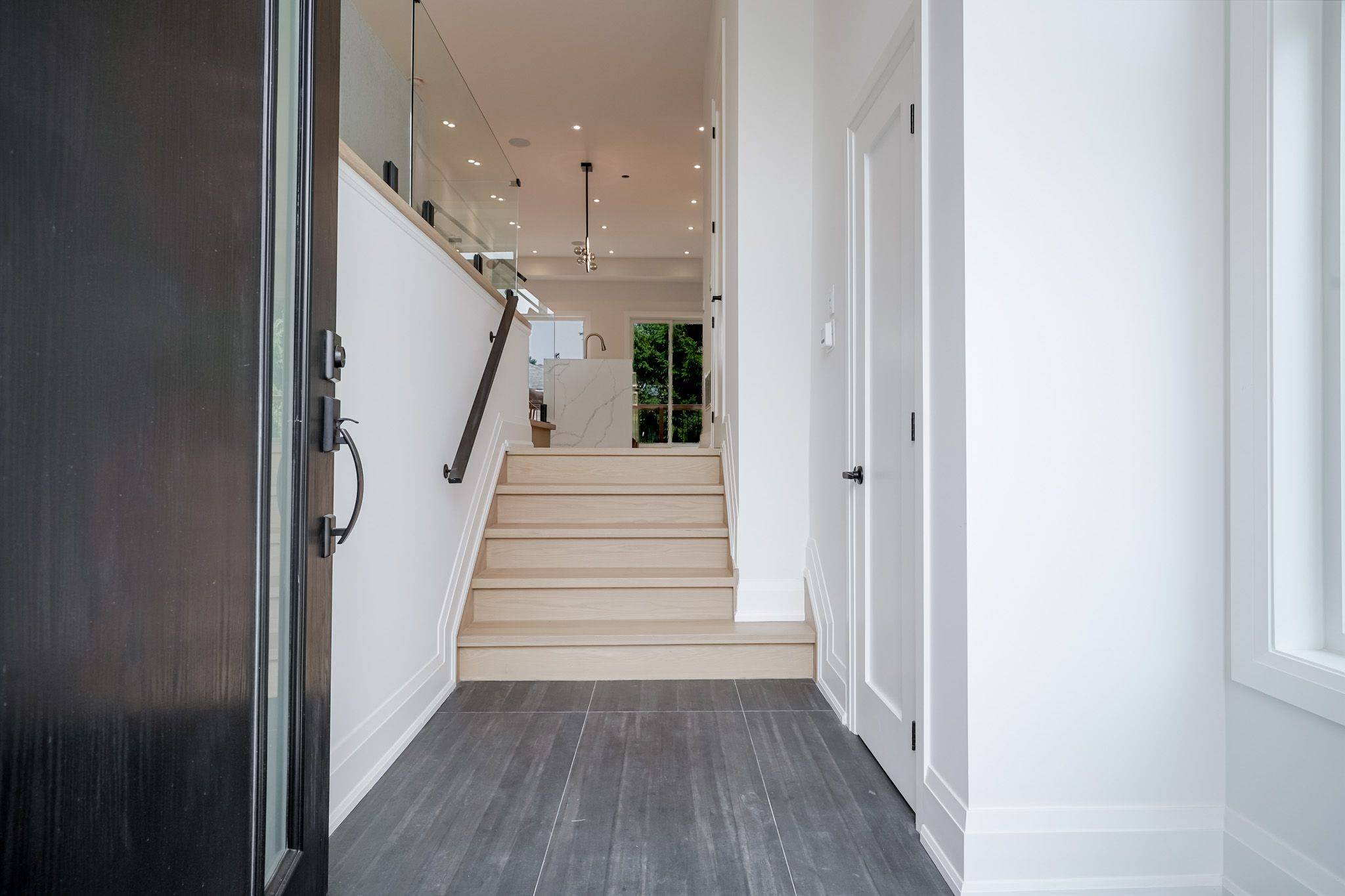 Toronto E06, ON M1N 2P1,108 Park ST