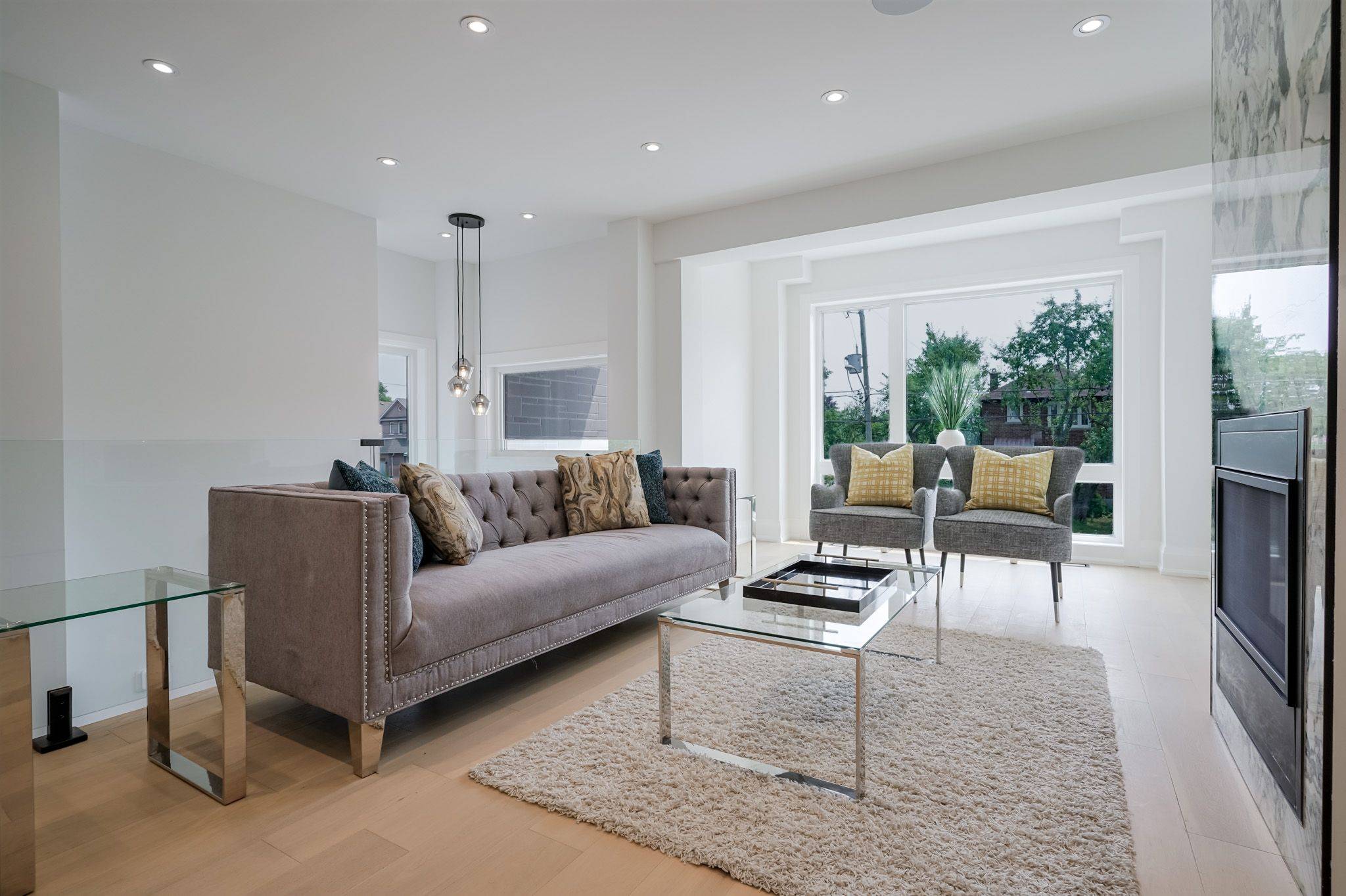 Toronto E06, ON M1N 2P1,108 Park ST