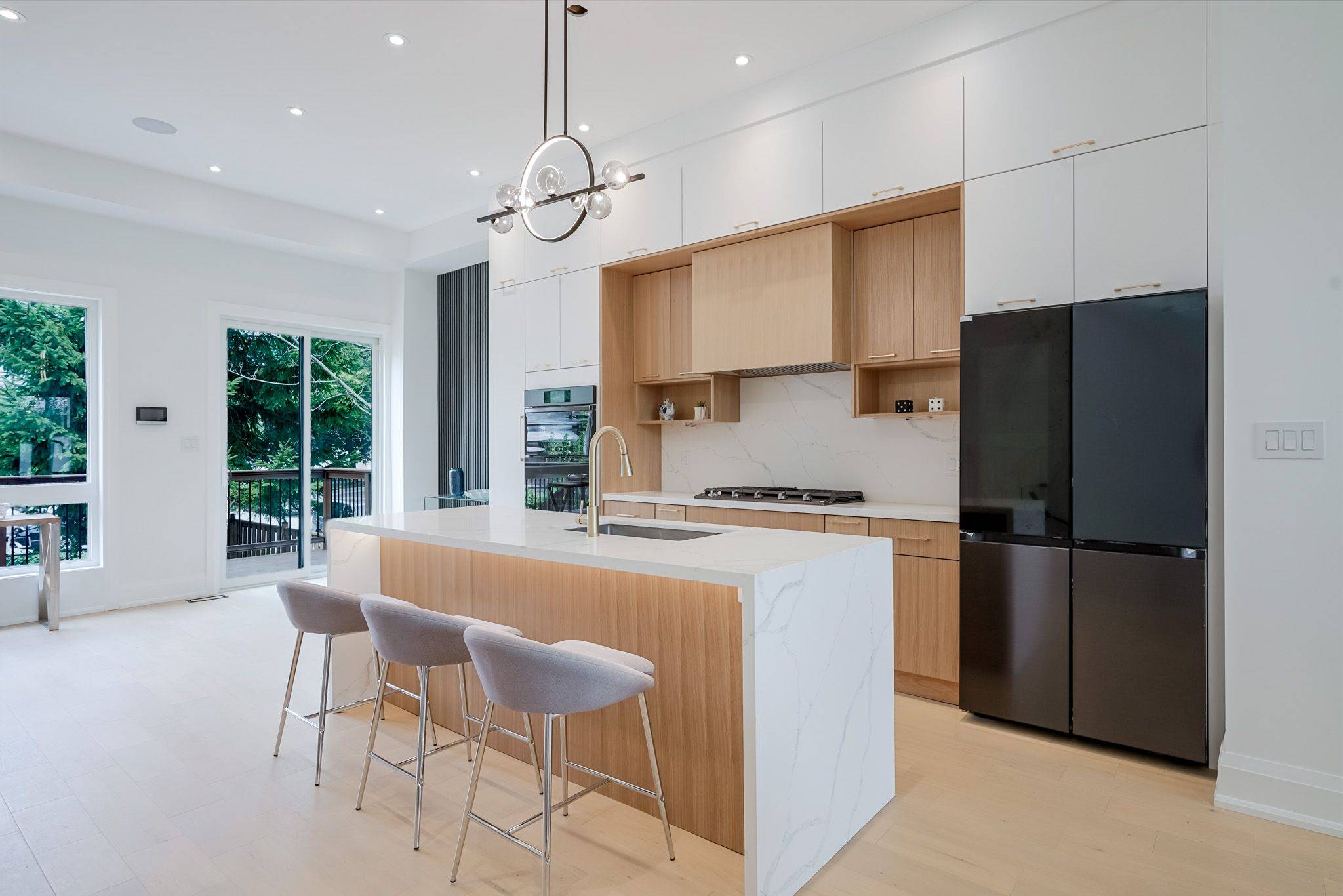 Toronto E06, ON M1N 2P1,108 Park ST