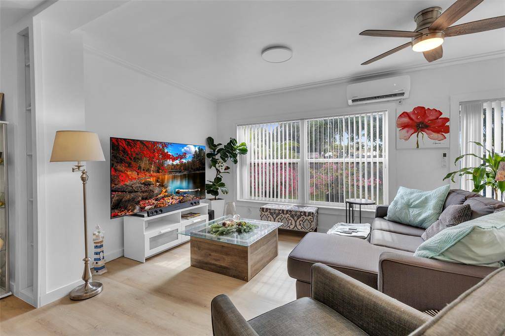 Hollywood, FL 33021,3194 Taft St