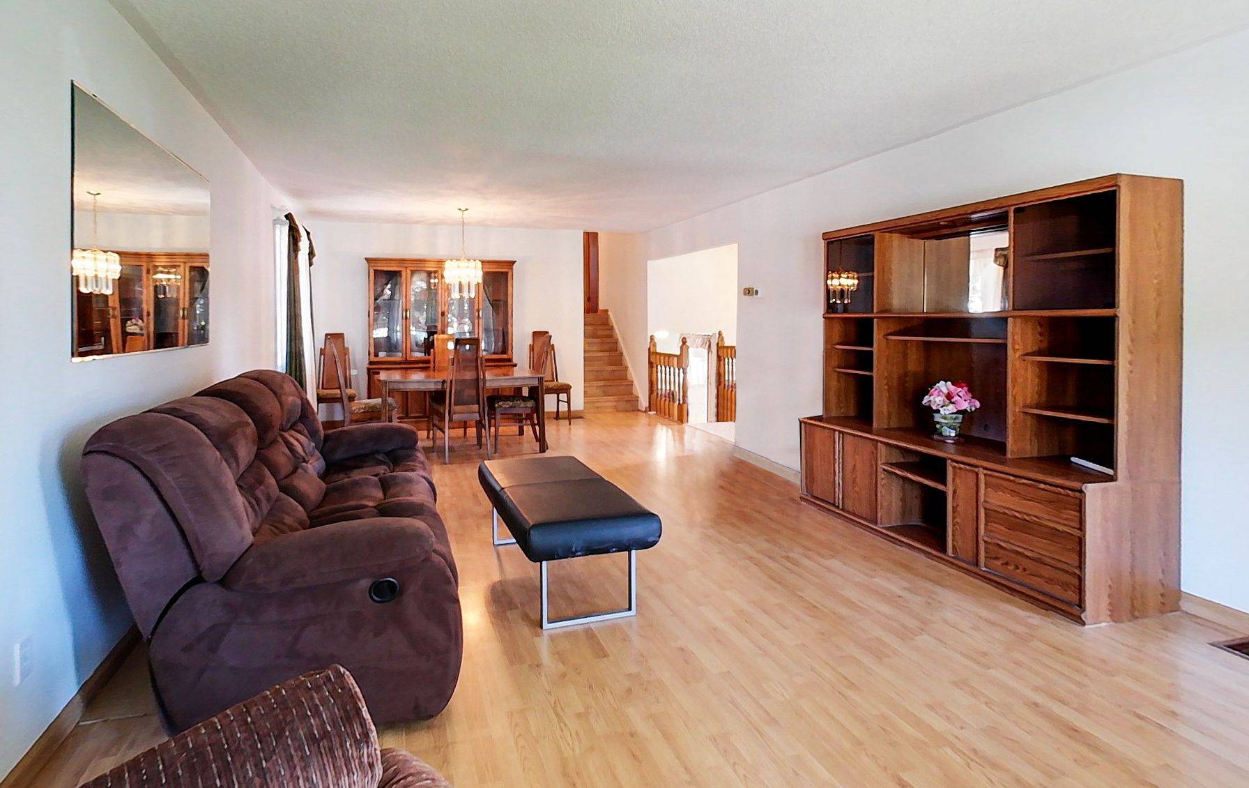 Clearview, ON L0M 1S0,221 John ST