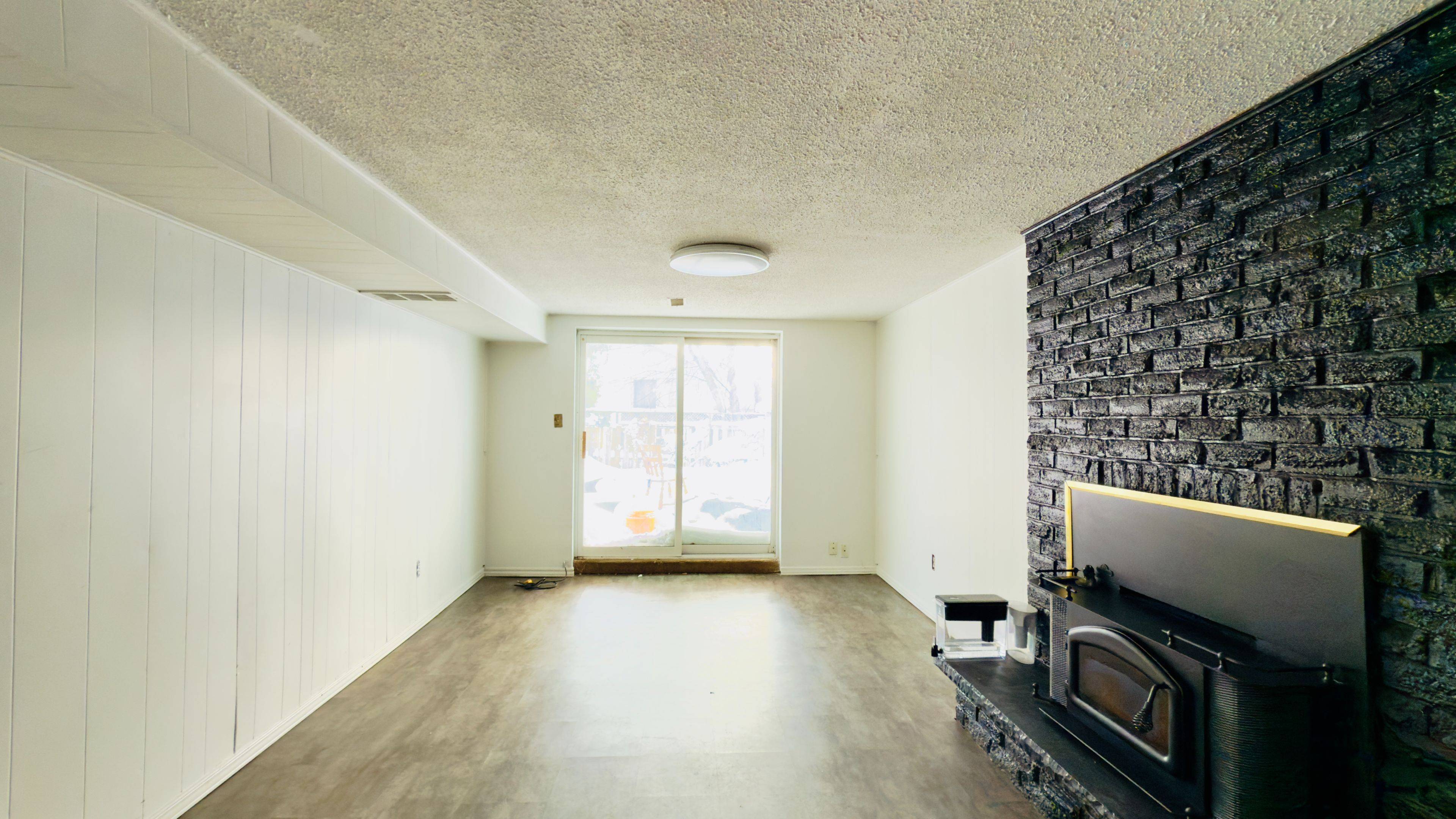 Barrie, ON L4N 4P9,108 Kozlov ST