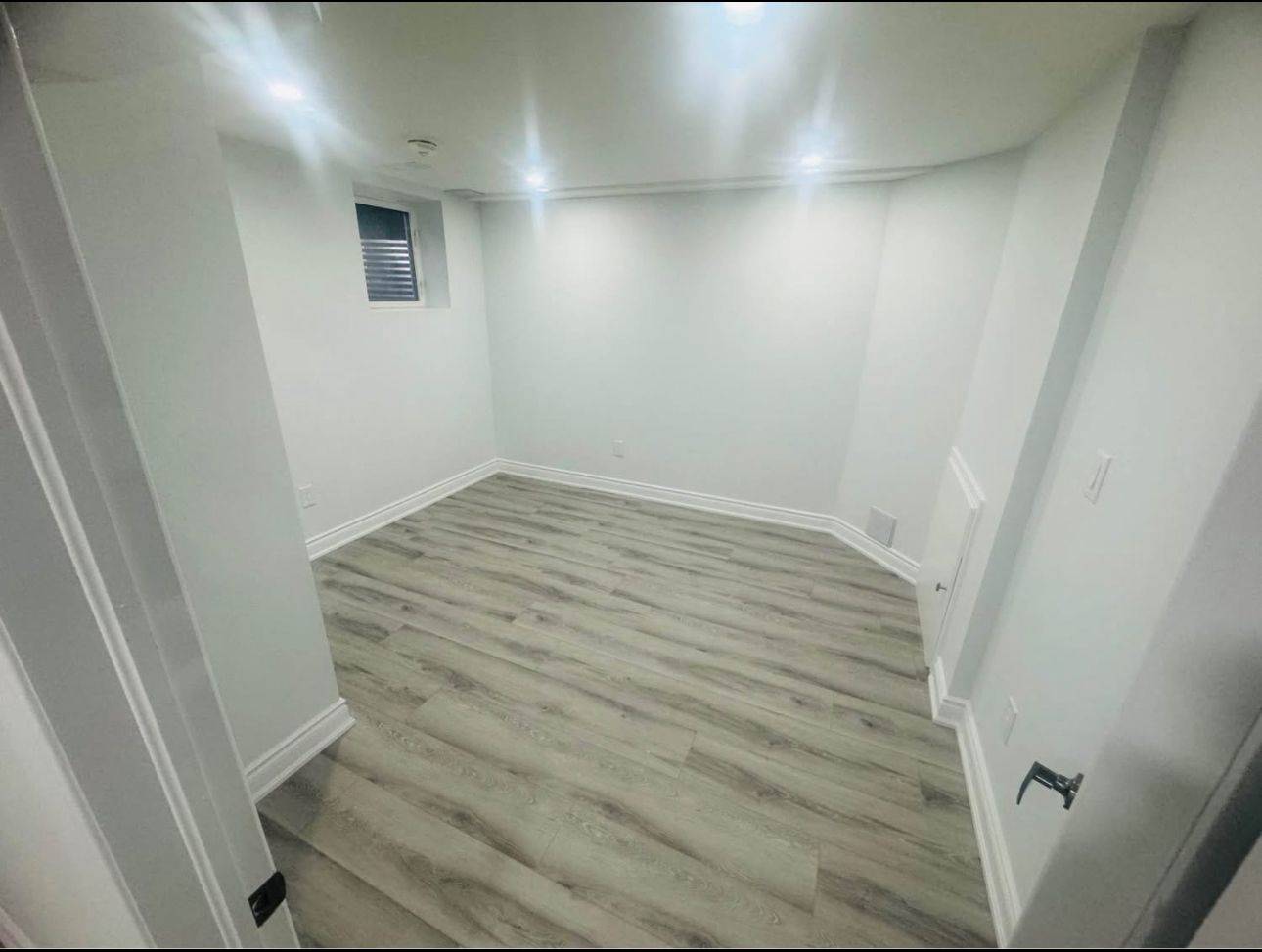 Mississauga, ON L5M 6P8,3859 Coachman CIR #Lower unit