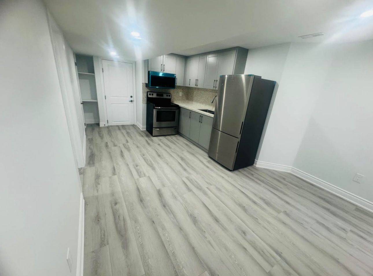 Mississauga, ON L5M 6P8,3859 Coachman CIR #Lower unit