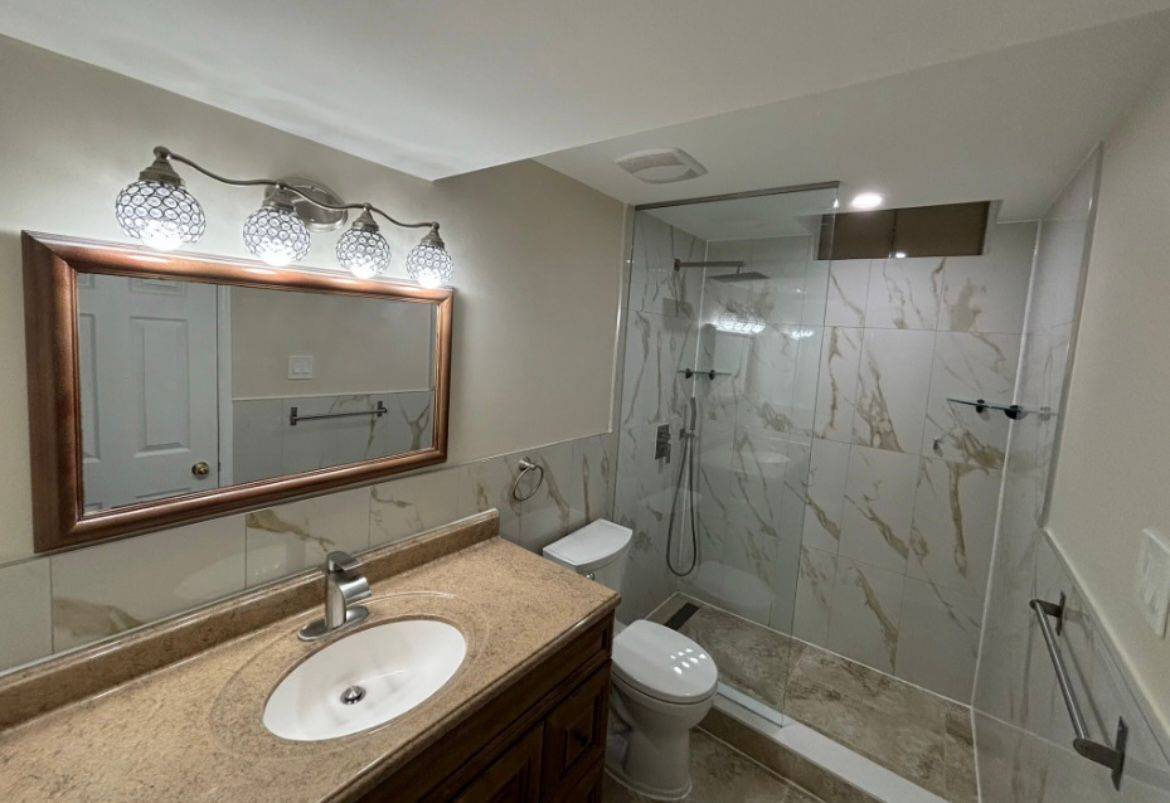 Mississauga, ON L5N 6N4,3022 Bayberry DR #Basement