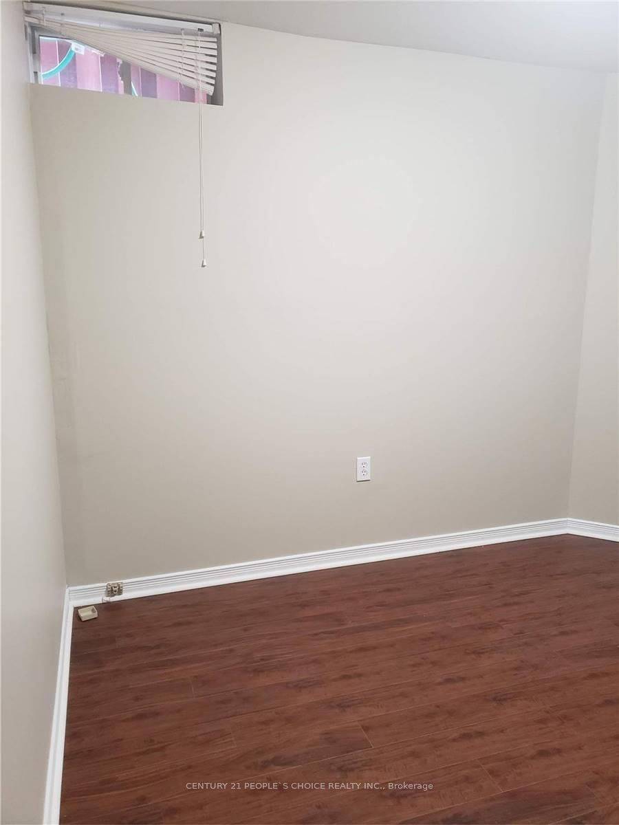 Mississauga, ON L5W 1M3,597 Matisse PL #Lower