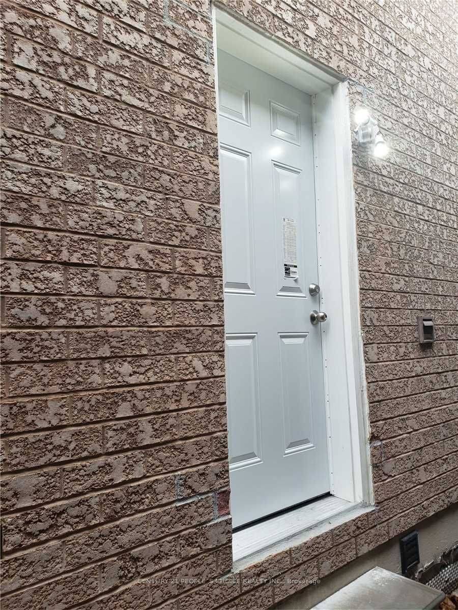 Mississauga, ON L5W 1M3,597 Matisse PL #Lower