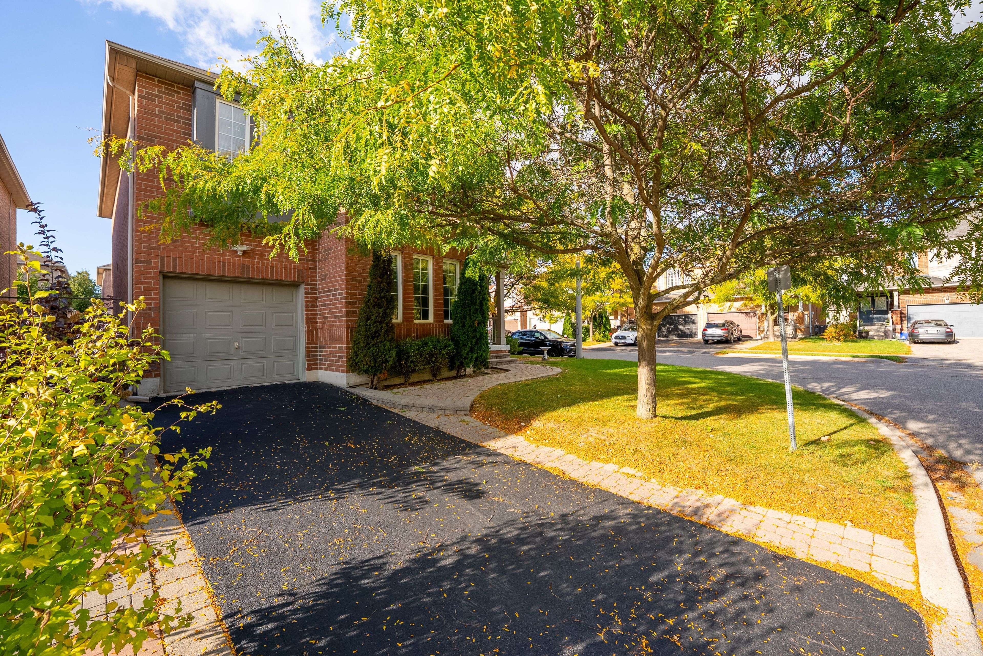 Brampton, ON L7A 3H5,87 Luella CRES