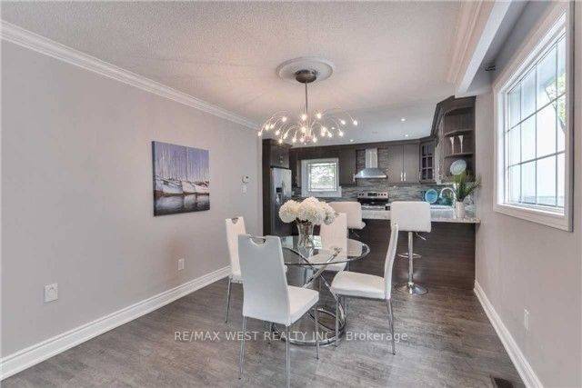 Brampton, ON L6V 2Y4,18 Linkdale RD #Upper