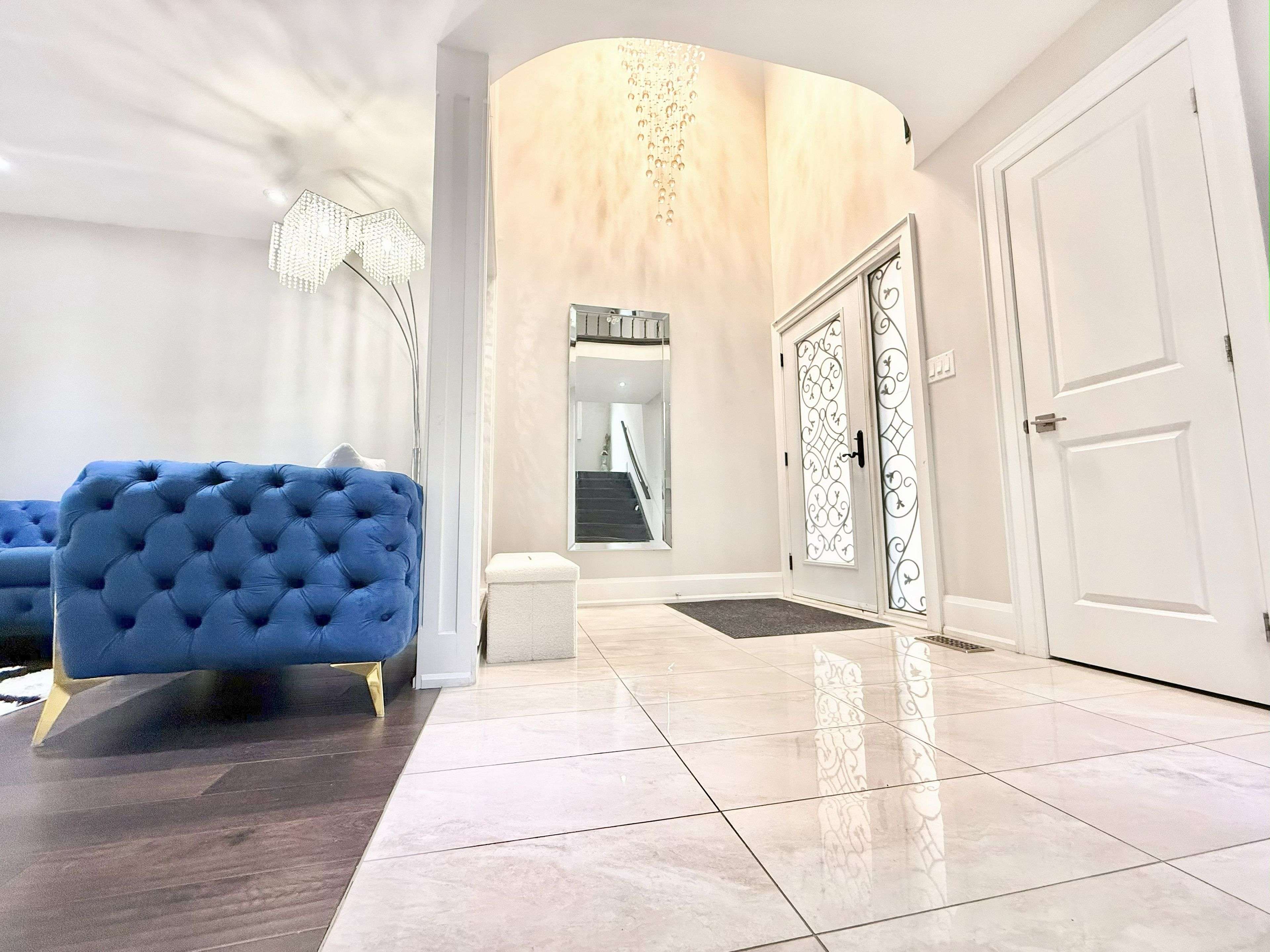 Brampton, ON L6R 1T3,12 Upwood PL