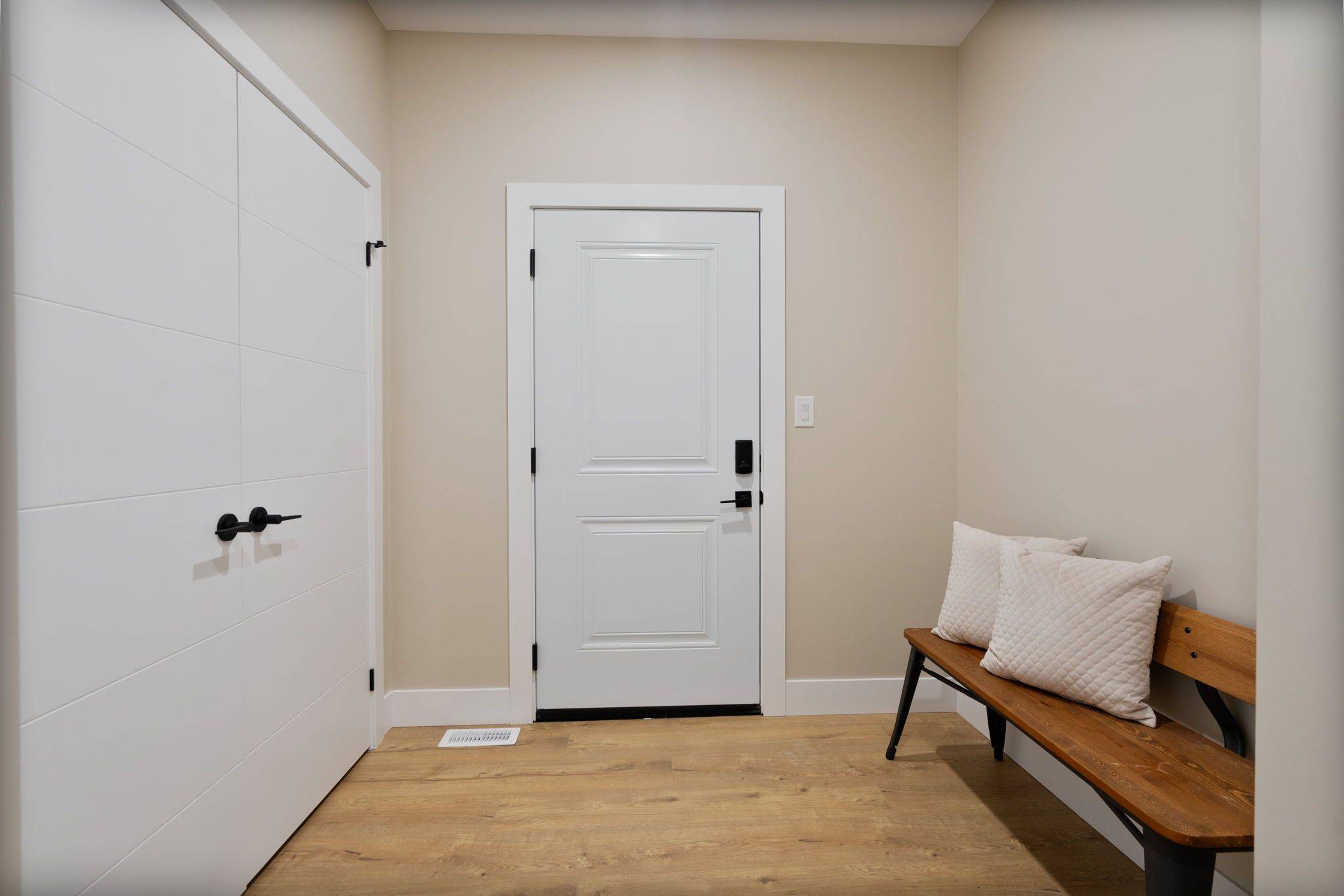 North Middlesex, ON N0M 1A0,25 Sheldabren ST