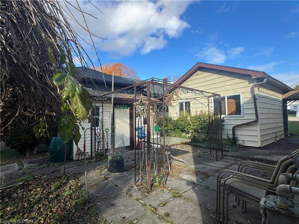 North Huron, ON N0G 2W0,115 Diagonal RD