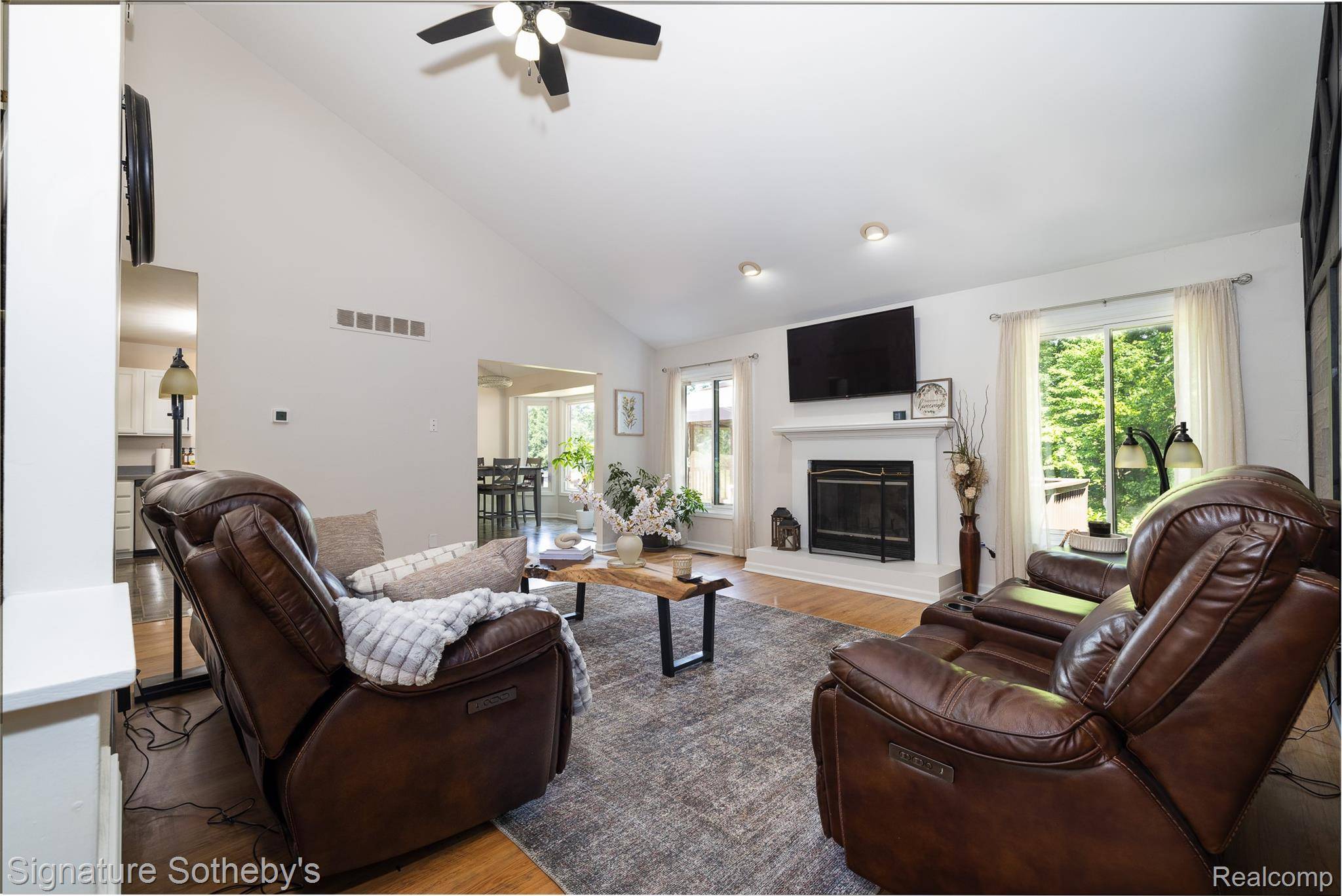 Howell, MI 48843,5154 E Highland RD