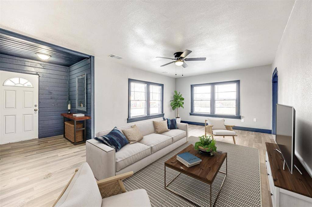 Denison, TX 75020,522 N Austin Avenue