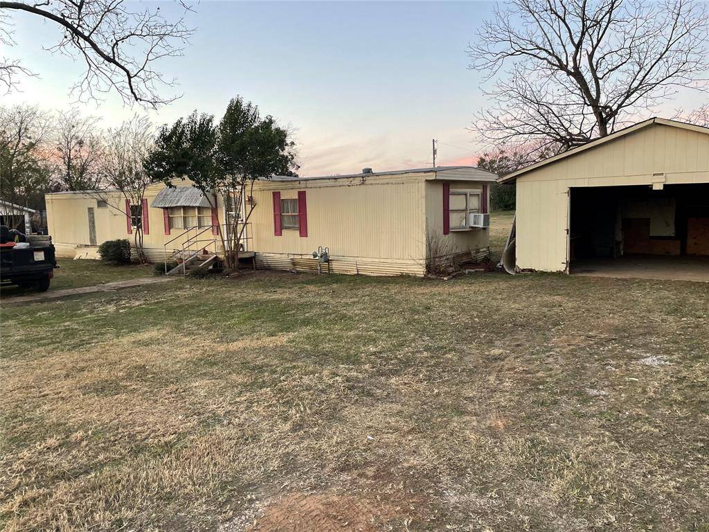 Comanche, TX 76442,601 E Walcott Avenue