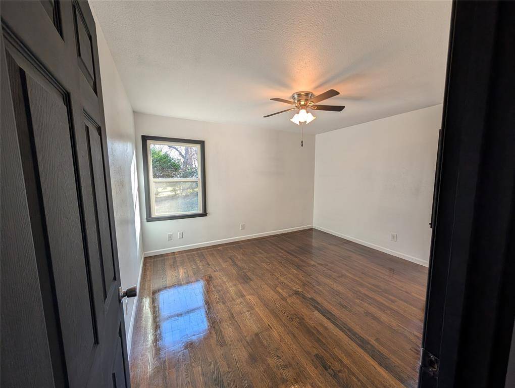 Hurst, TX 76053,209 CEDAR Street