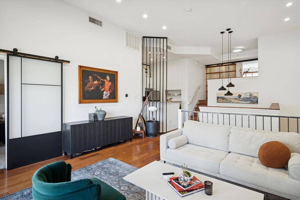 Dallas, TX 75201,2201 Wolf Street #3204