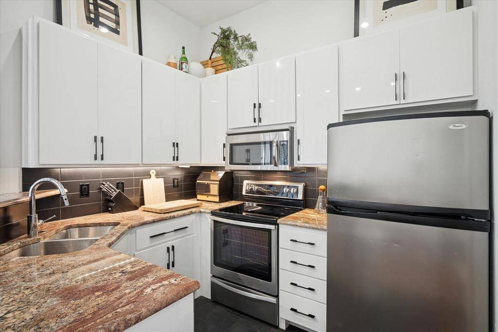 Dallas, TX 75201,2201 Wolf Street #3204