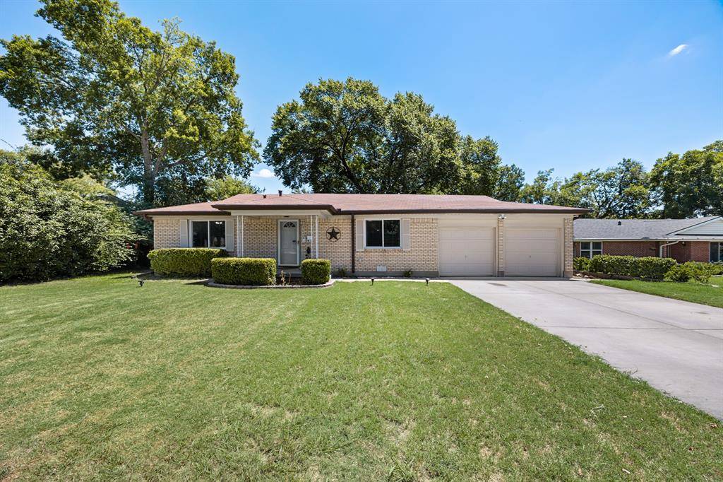 Euless, TX 76040,404 E Alexander Lane