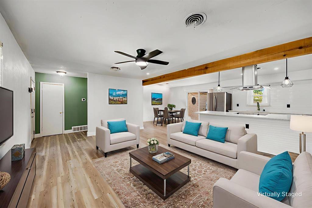 Euless, TX 76040,404 E Alexander Lane