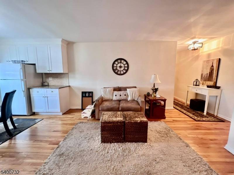 Nutley Twp., NJ 07110,6-12 Hillside Ave C0207 #2G