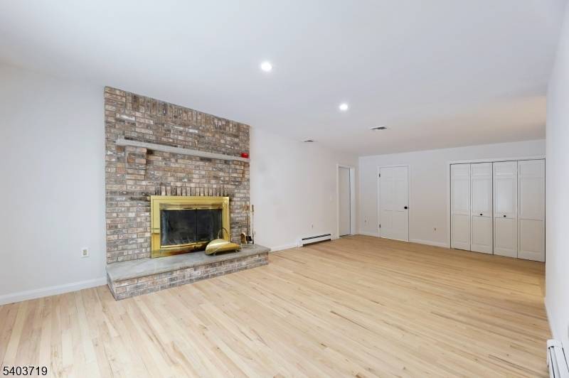 Sparta Twp., NJ 07871,376 Stanhope Rd