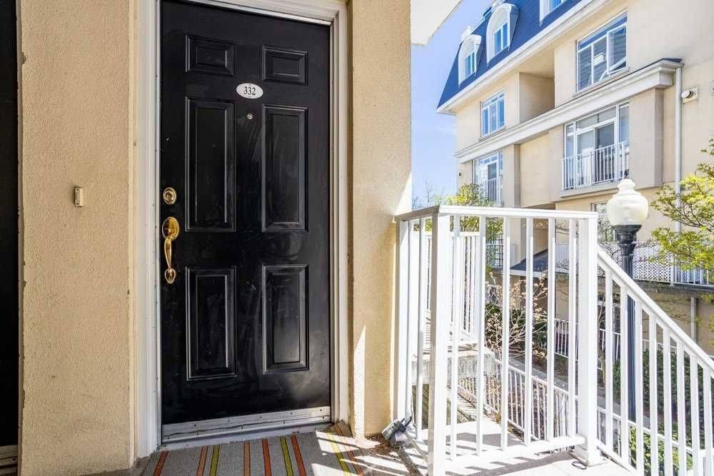 Toronto C01, ON M5V 3P4,32 Stadium RD #332