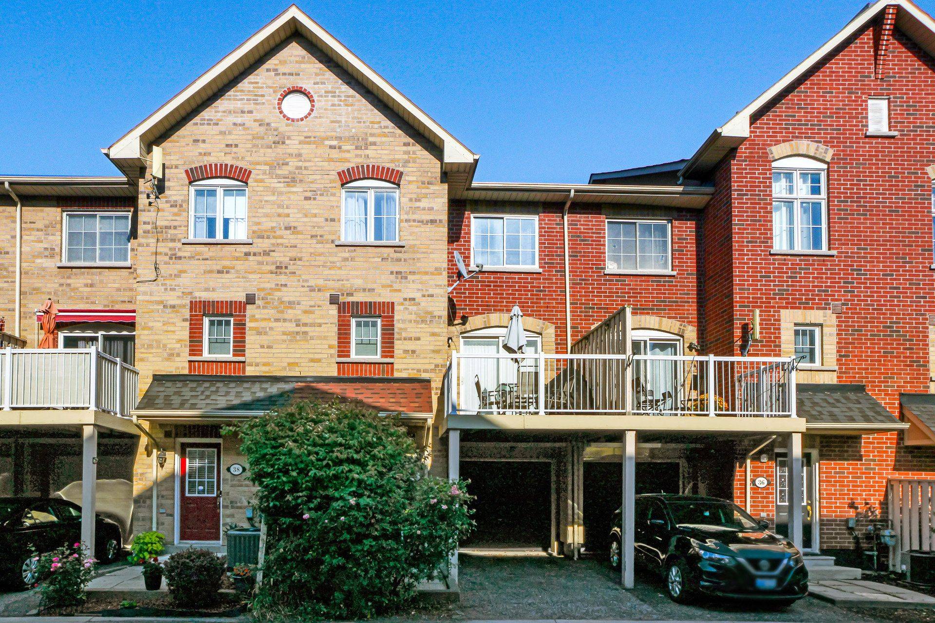 Pickering, ON L1V 7J9,1775 Valley Farm RD #37