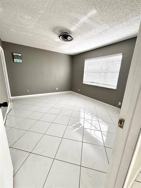 Lauderhill, FL 33319,6300 S Falls Cir Dr #313