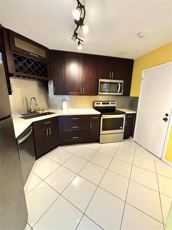 Lauderhill, FL 33319,6300 S Falls Cir Dr #313