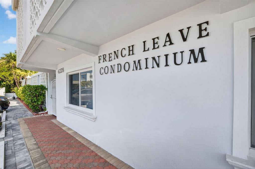 Lauderdale By The Sea, FL 33308,4228 N Ocean Dr #9