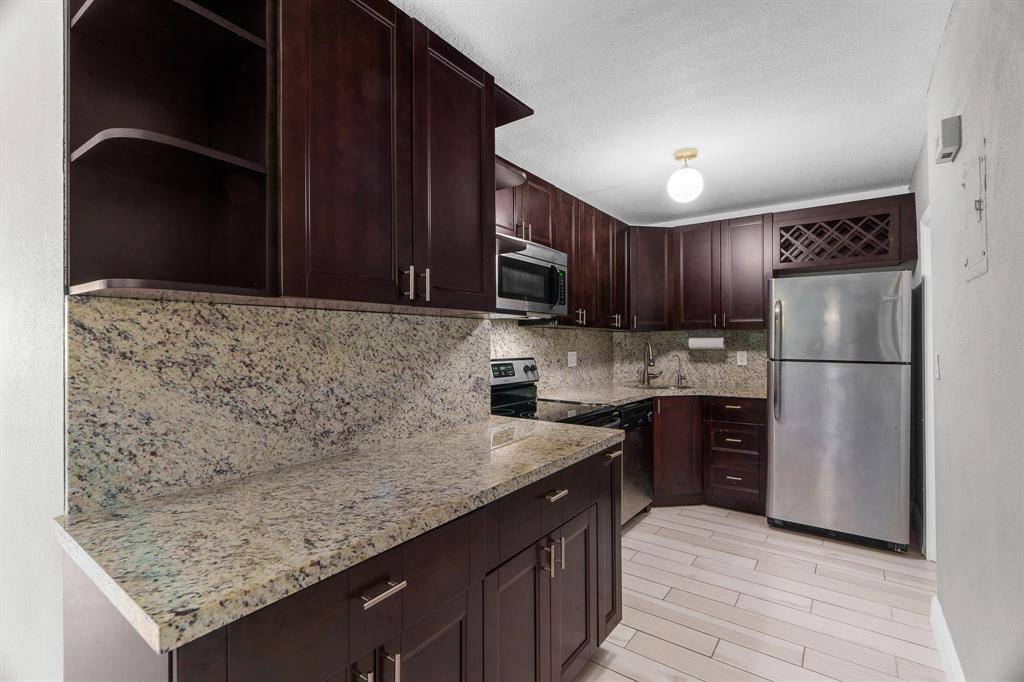 Wilton Manors, FL 33305,124 NE 19th Ct #106B