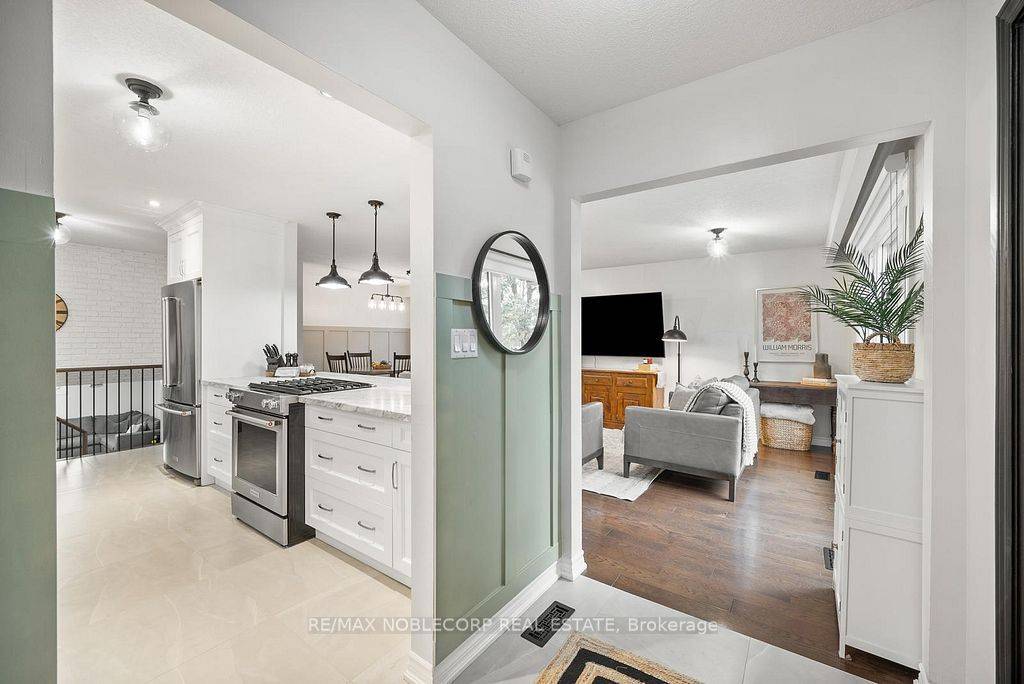 New Tecumseth, ON L9R 1C2,42 Mitchell AVE