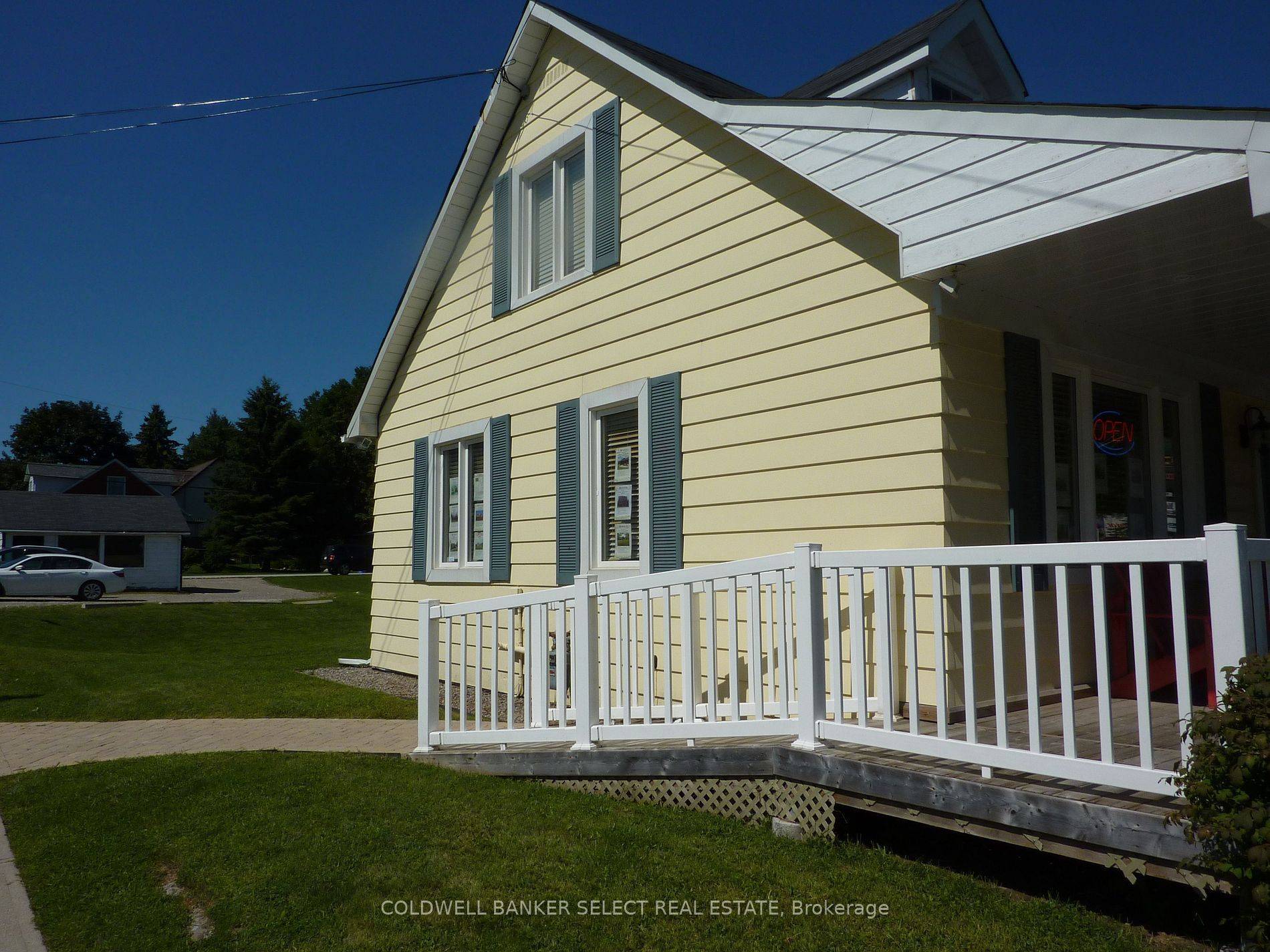 Caledon, ON L7C 1E8,15976 Airport RD #Upper