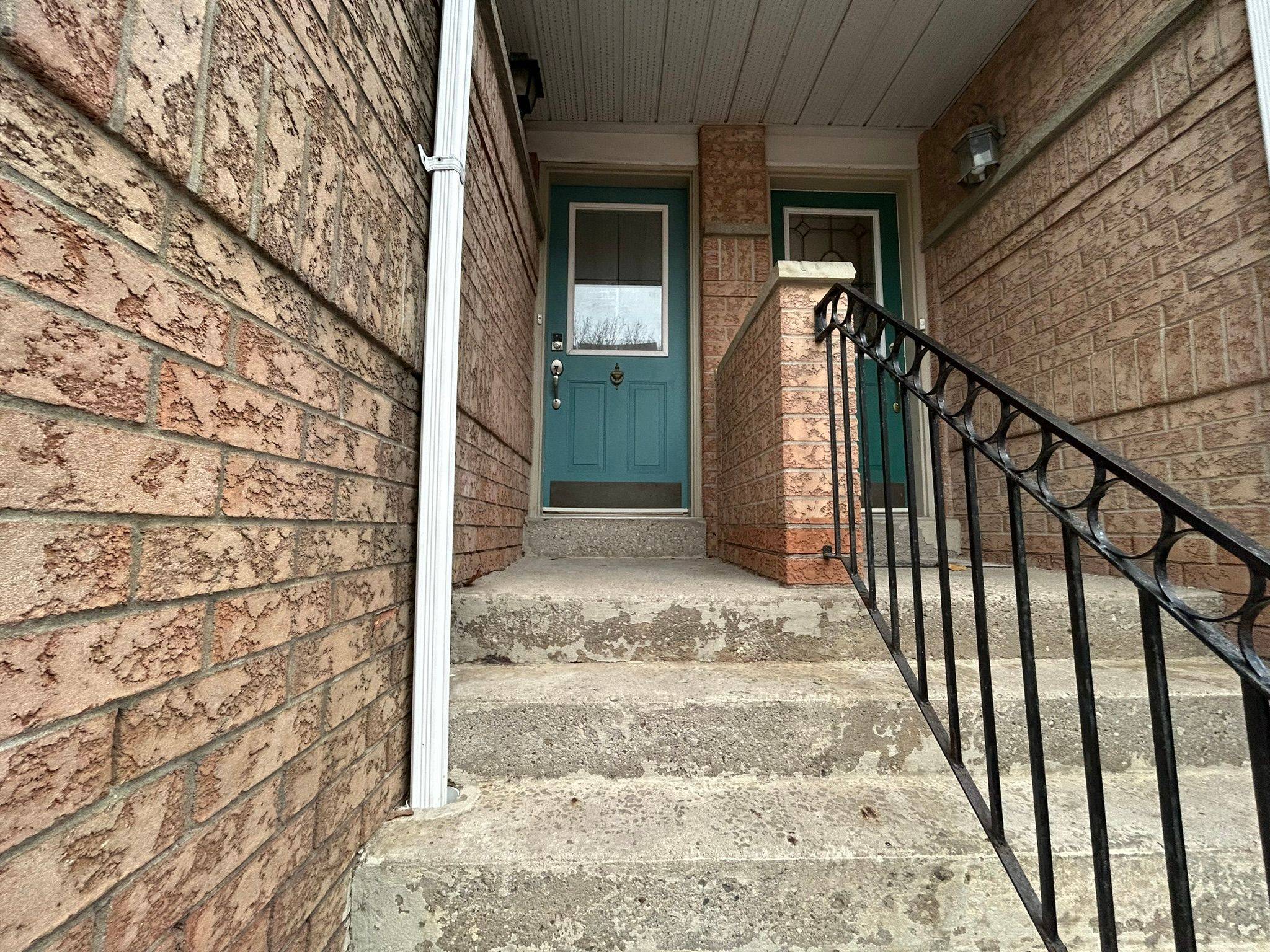 Mississauga, ON L5V 2E8,1050 Bristol RD W #103