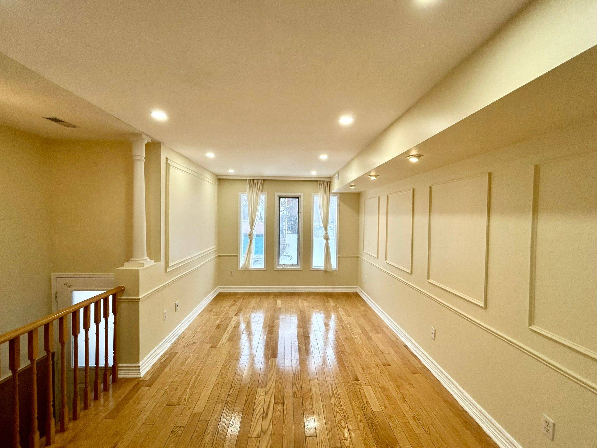 Mississauga, ON L5V 2E8,1050 Bristol RD W #103