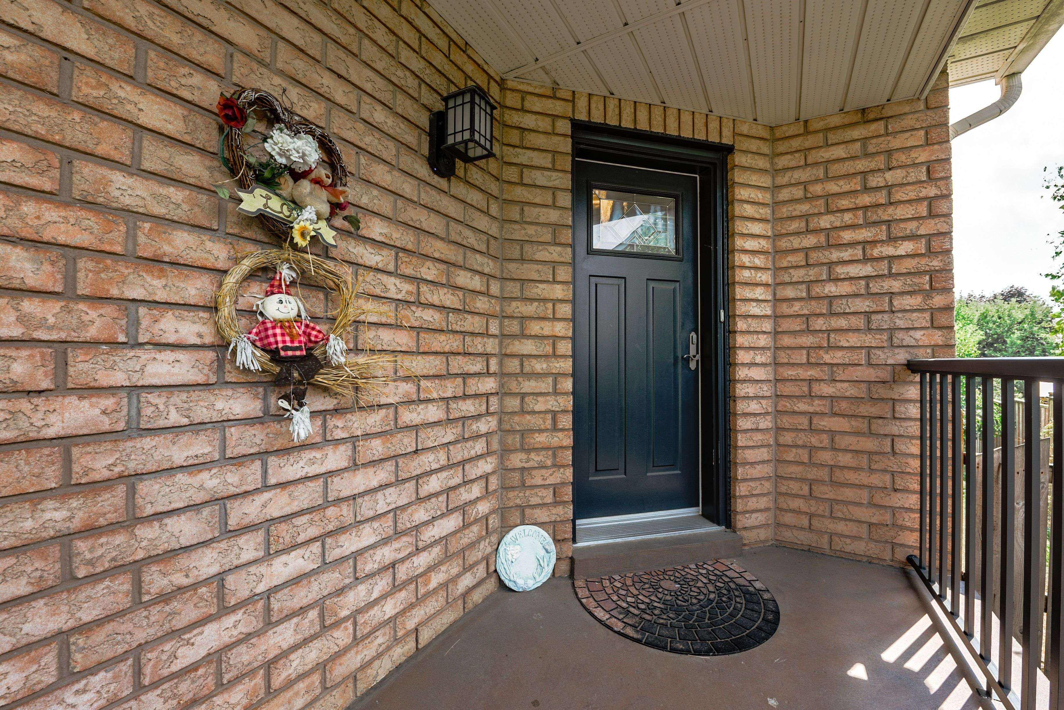 Mississauga, ON L5W 1K2,812 Knotty Pine GRV