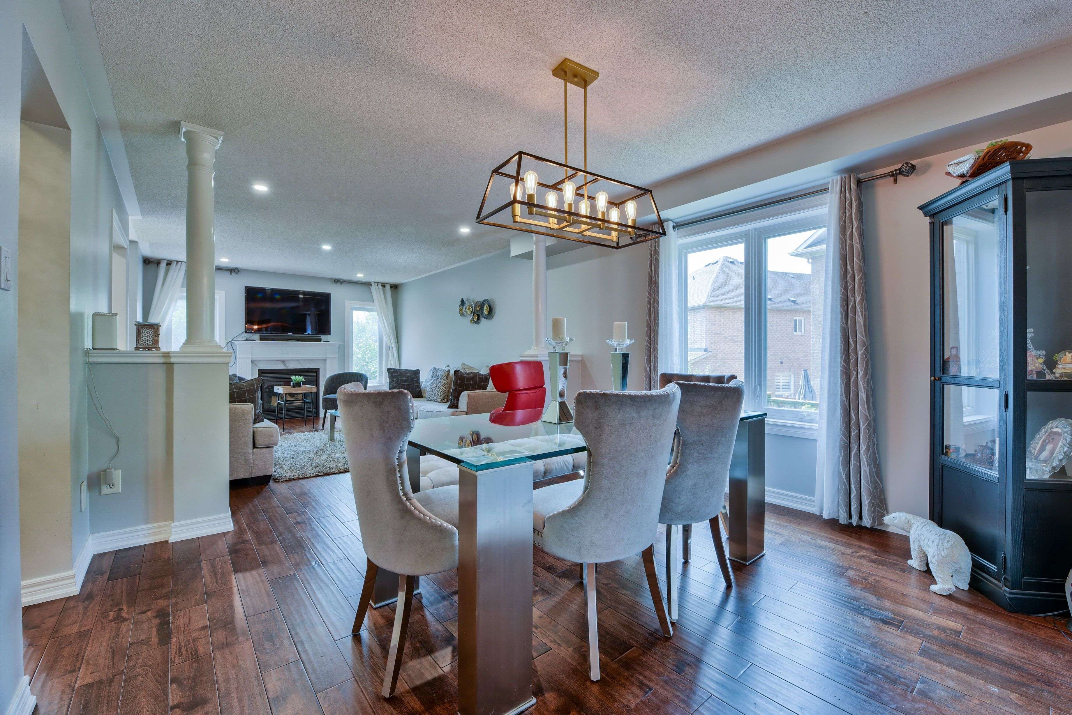 Mississauga, ON L5W 1K2,812 Knotty Pine GRV