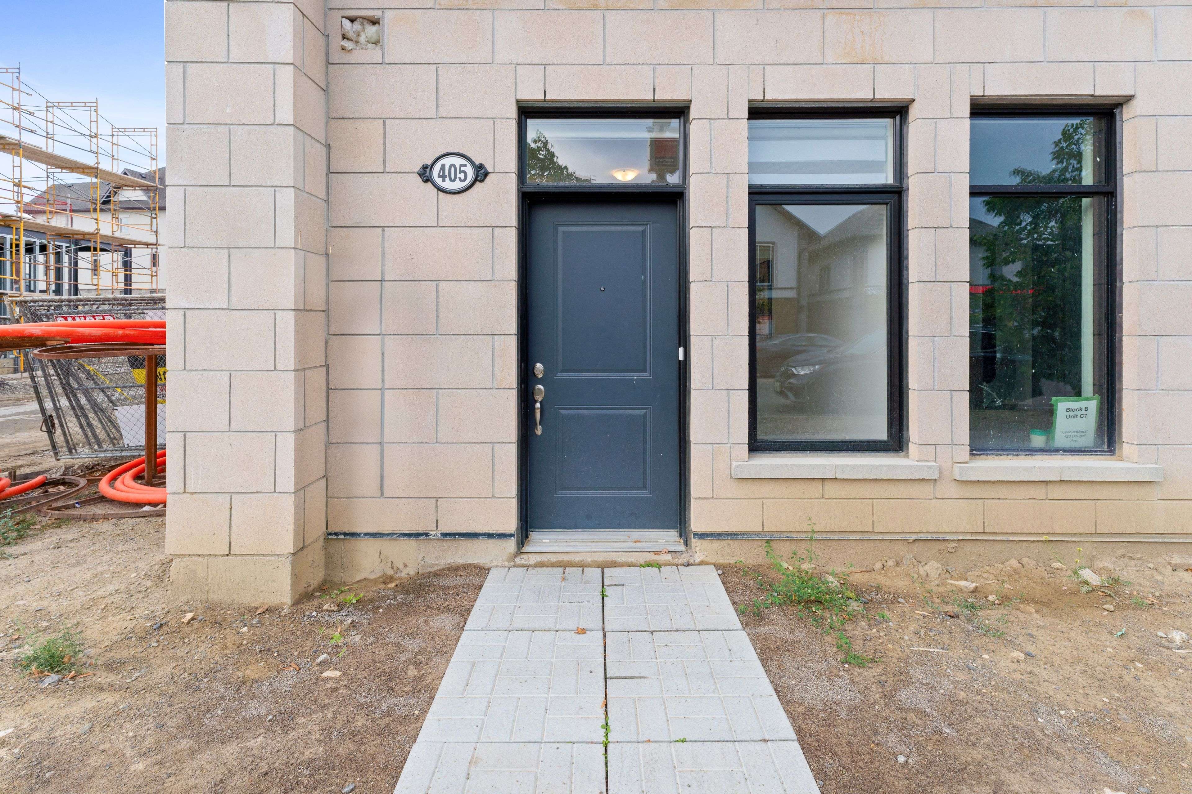 Caledon, ON L7C 4L5,405 Dougall AVE