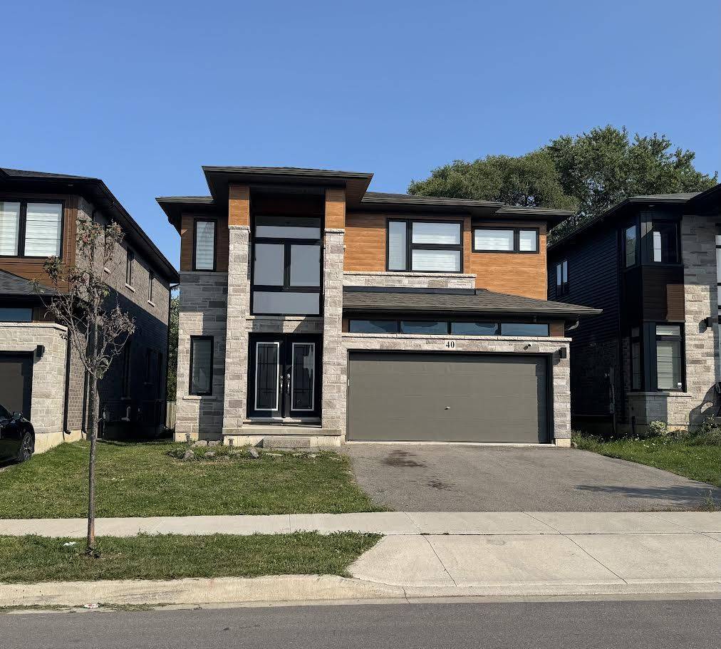 Hamilton, ON L8J 0L5,40 Lexington AVE