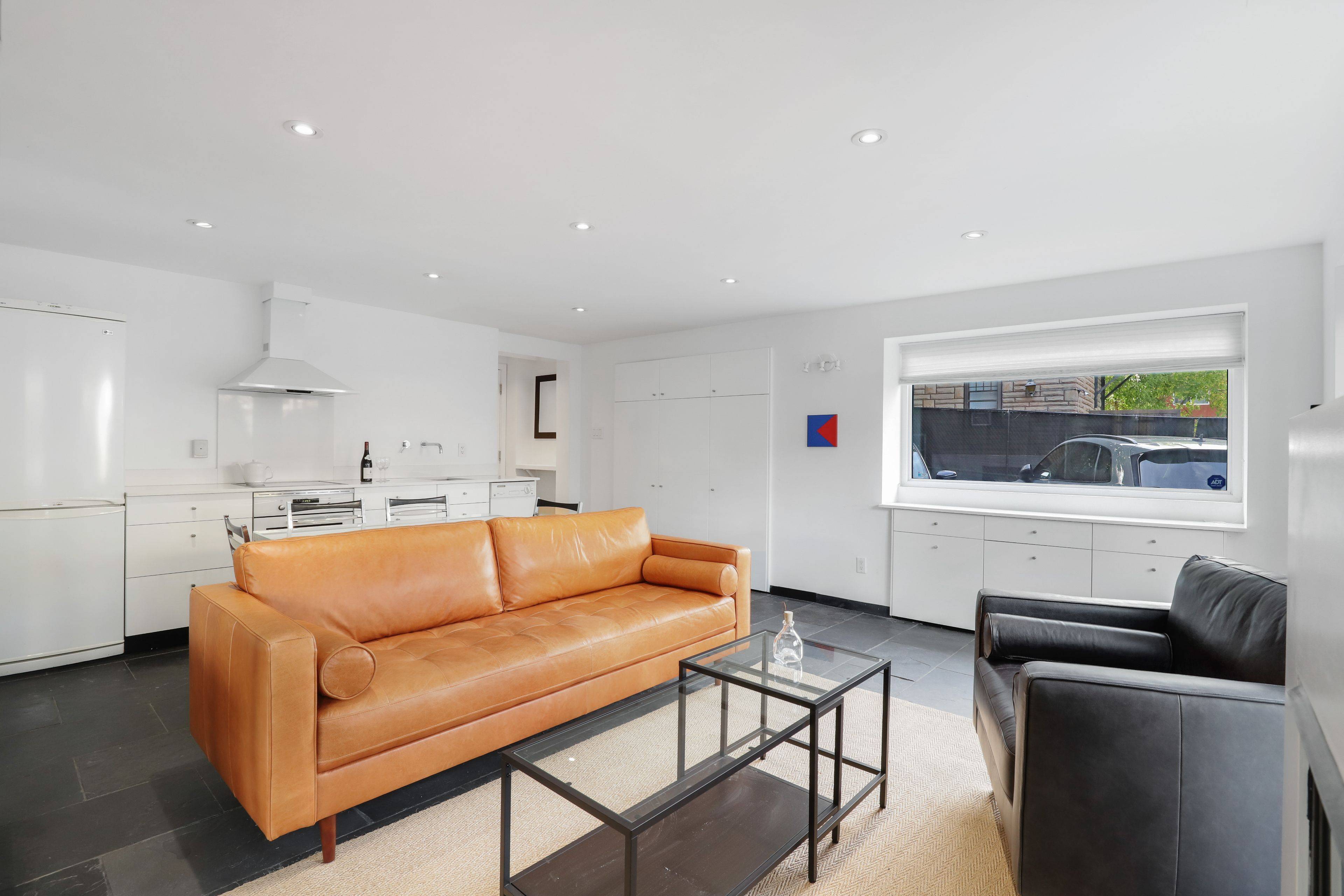 Lower Town - Sandy Hill, ON K1N 5V7,75 Heney ST #4